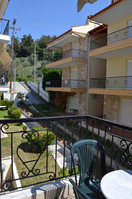 Roses Rt Apartments Skioni I Nea Skioni Exterior foto