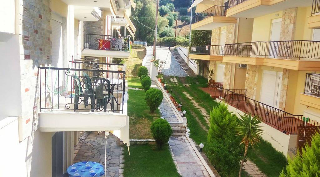 Roses Rt Apartments Skioni I Nea Skioni Exterior foto